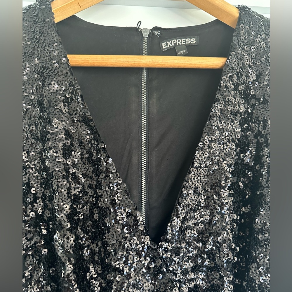 Express sequin dress - Picture 2 of 4